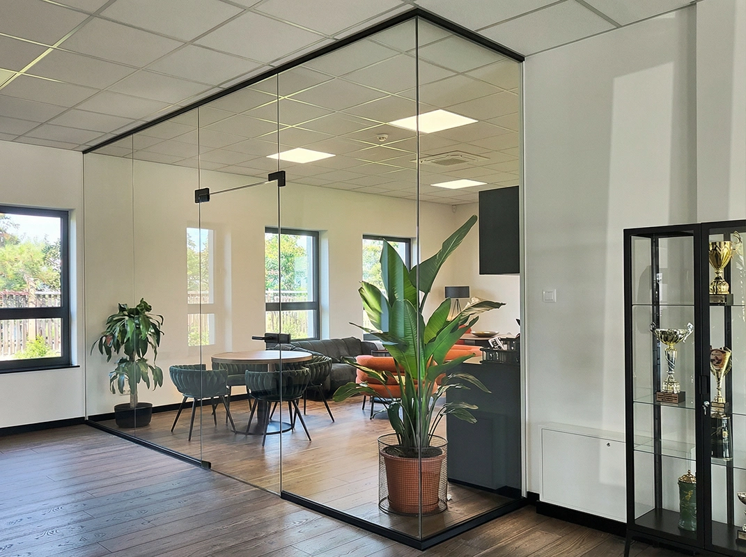 konstrukcja bo bezszprosowa drzwi szklane